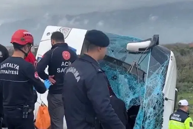 Διπλή τραγωδία στην Αττάλεια: 16 νεκροί και 30 τραυματίες σε δύο τροχαία μέσα σε λίγη ώρα