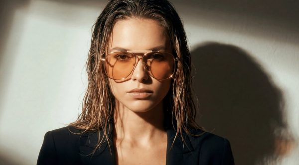 Καλοκαίρι 2026: Οι 4 τάσεις στα γυαλιά ηλίου που θα βλέπετε παντού (και πού θα τις βρείτε οικονομικά)