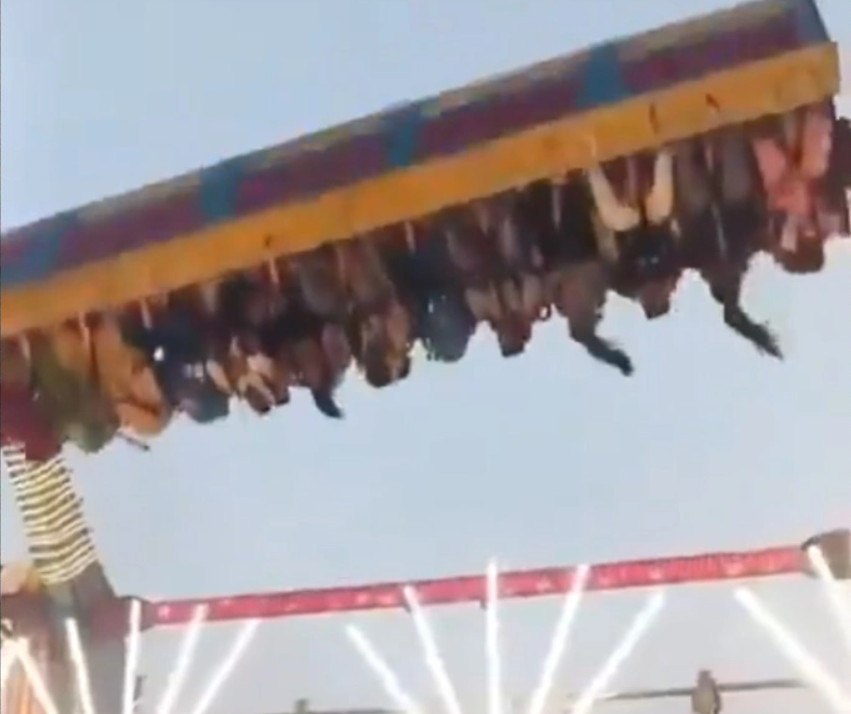 Τραγωδία σε λούνα πάρκ στην Ινδία: Ένας νεκρός και 13 τραυματίες όταν κατέρρευσε μηχάνημα, δείτε βίντεο