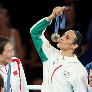 Κελίφ: «Δεν είμαι τρανς, είμαι κορίτσι - Έκανα ορμονοθεραπεία, δέχομαι οποιονδήποτε έλεγχο»