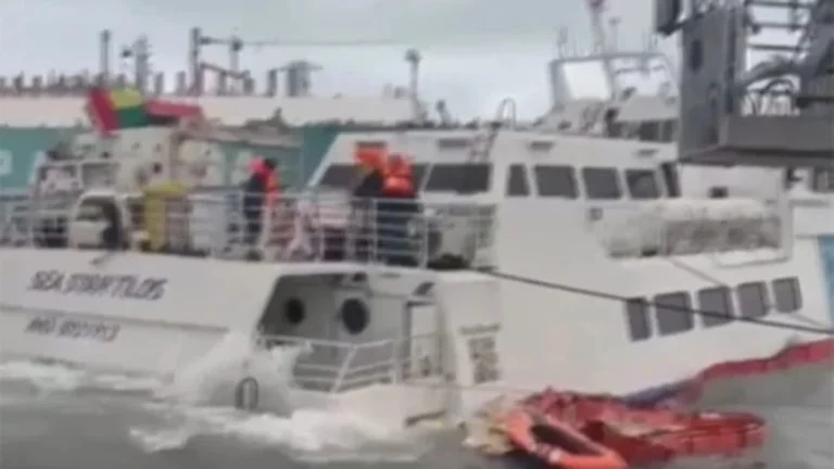 Βυθίστηκε το «Sea Star Tilos» που εκτελούσε το δρομολόγιο Ρόδος-Τουρκία - Καρέ καρέ η διάσωση του πληρώματος