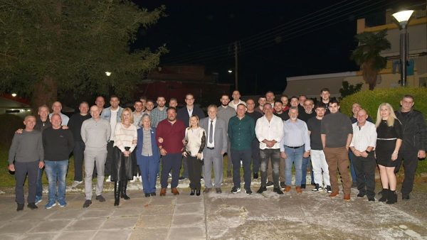 Η εταιρεία «Λ. Μωλιώτης ΙΚΕ» έκοψε την πρωτοχρονιάτικη πίτα της