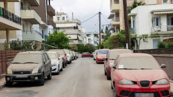 «Τσουνάμι» αφρικανικής σκόνης στη χώρα – Θα έρθει από το Μαρόκο και τη Λιβύη – Ποιες περιοχές θα «πνιγούν» αύριο