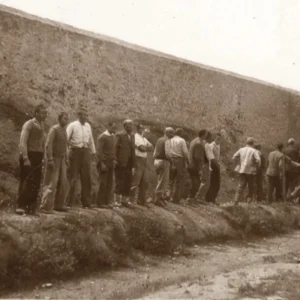 Ραντεβού με την Ιστορία: Στο Βέλγιο σήμερα οι εμπειρογνώμονες για την απόκτηση των φωτογραφιών των εκτελεσθέντων στην Καισαριανή