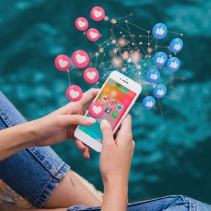 Τέλος τα social media για τους εφήβους - Έρχεται νομοθετική ρύθμιση εντός Φεβρουαρίου