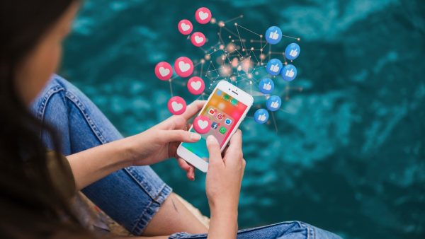 Τέλος τα social media για τους εφήβους - Έρχεται νομοθετική ρύθμιση εντός Φεβρουαρίου