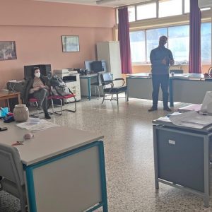 Επίσκεψη Χρήστου Σταϊκούρα σε σχολικές μονάδες της Λαμίας