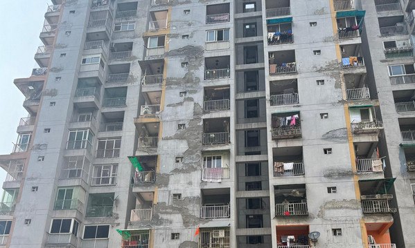 Τραγωδία στην Ινδία: Τρεις ανήλικες αδελφές έπεσαν από μπαλκόνι και σκοτώθηκαν επειδή οι γονείς τους πήραν τα κινητά