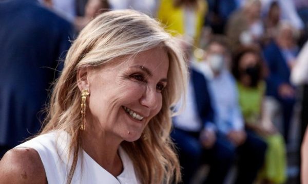 Μαρέβα Γκραμπόφσκι: Στο ΚΑΤ μετά από ατύχημα – Χειρουργήθηκε στα χέρια