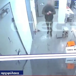 Φυλακές Δομοκού: «Δε νομίζω να είπε σήμερα αποφασίζω να γίνω συμμέτοχος σε τέτοιο έγκλημα», λέει ο δικηγόρος του Aρχιφύλακα