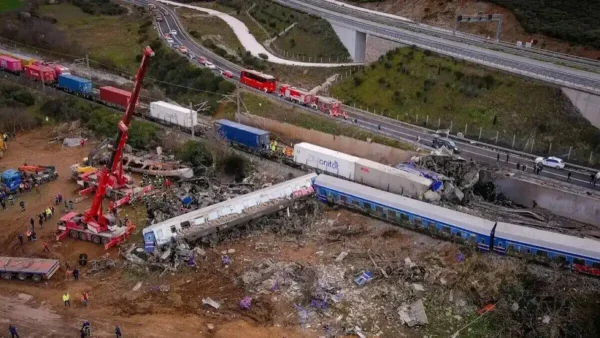 Τέμπη: Ανατριχίλα από επιζήσαντες της τραγωδίας – Το δριμύ κατηγορώ του πατέρα της αδικοχαμένης Μάρθης, Αντώνη Ψαρόπουλου