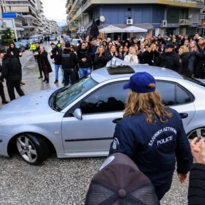 Ξεσπάει ο γιος εργάτριας που σκοτώθηκε στη Βιολάντα: Από καθαρή τύχη δεν ήταν οι συγκεντρωμένοι στη θέση των θυμάτων