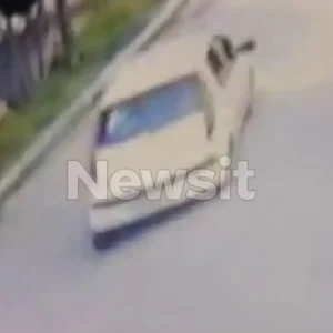 Τροχαίο δυστύχημα στη Λούτσα: «Με το ζόρι αναπνέουν, είναι σε σοκ», λέει η αδερφή του 15χρονου οδηγού του μοιραίου αυτοκινήτου