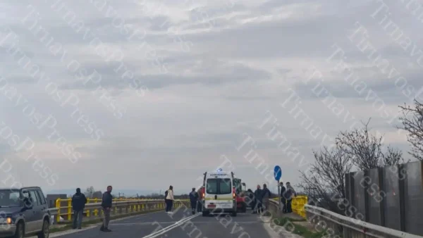 Σοβαρό τροχαίο ατύχημα στη νέα γέφυρα Τυρνάβου - Γυναίκα καταπλακώθηκε από πλατφόρμα τρακτέρ