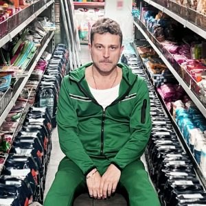 Ο Γιώργος Καραμίχος με την παράσταση Vanya την Κυριακή στη Λαμία