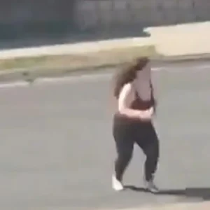 Τρομακτικό βίντεο από το Μεξικό: Αυτοκίνητο εκτοξεύει γυναίκα που βγήκε ξαφνικά στον δρόμο