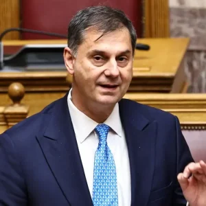 Η Ελλάδα θα παραβρεθεί ως παρατηρητής στο Συμβούλιο Ειρήνης του Τραμπ - Θα την εκπροσωπήσει ο Χάρης Θεοχάρης