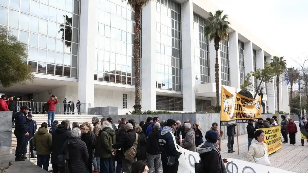 Στάση εργασίας της ΑΔΕΔΥ την Τετάρτη 4 Μαρτίου για τη δίκη της Χρυσής Αυγής