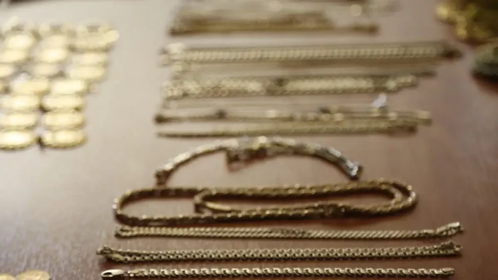 Επιτήδειοι στο Ηράκλειο εξαπάτησαν γυναίκα με νέο κόλπο – Της έταξαν επίδομα χρυσαφικών