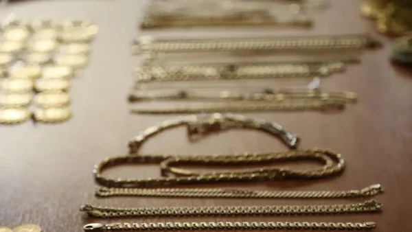 Επιτήδειοι στο Ηράκλειο εξαπάτησαν γυναίκα με νέο κόλπο – Της έταξαν επίδομα χρυσαφικών