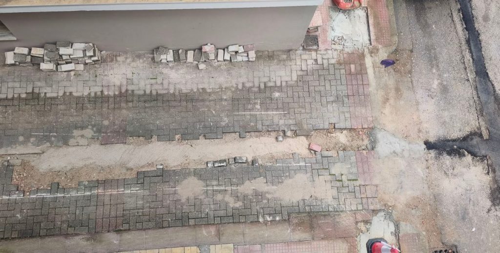 Προβλήματα σε δρόμους της Λαμίας από τις εργασίες για τη διέλευση οπτικών ινών