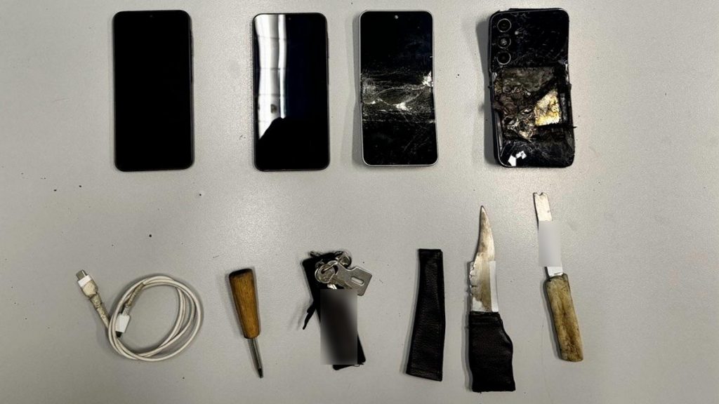 Μαχαίρια, σουβλιά και κινητά τα ευρήματα στις Φυλακές Μαλανδρίνου - Τέσσερις συλλήψεις