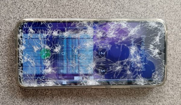 Βρέθηκε κινητό τηλέφωνο στην οδό Θερμοπυλών