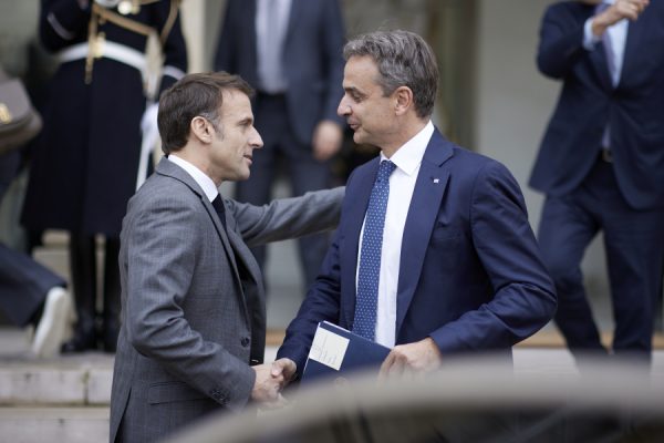 Στην Κύπρο σήμερα Μητσοτάκης και Μακρόν, τριμερής με ισχυρούς συμβολισμούς - Το μήνυμα συνεργασίας και στήριξης