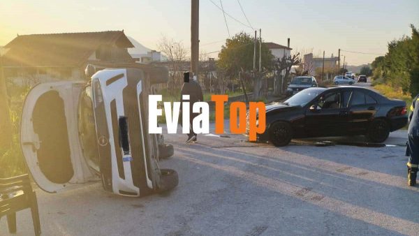 Σύγκρουση οχημάτων και ανατροπή του ενός στη Λάμψακο