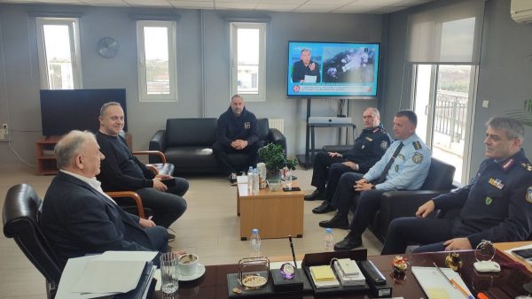 Συνάντηση Παπαϊωάννου με τους επικεφαλής της ΕΛ.ΑΣ. για την αστυνόμευση