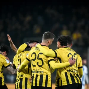 Super League: Το συναρπαστικό φινάλε με κερδισμένη την ΑΕΚ και οι «μάχες» για τα πλέι οφ και τα πλέι άουτ