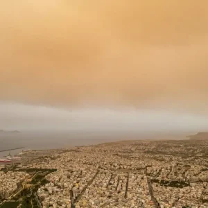Καιρός: Σκόνη από τη Σαχάρα θα «πνίξει» Αττική, Ανατολική Μακεδονία και Ήπειρο
