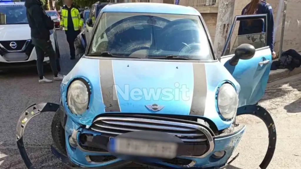 Πειραιάς: «Θα δουλέψω για να σας αποζημιώσω» έλεγε ο οδηγός που χτύπησε 8 αυτοκίνητα αφού παρέσυρε την ηλικιωμένη