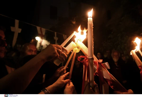 Πώς θα φθάσει το Άγιο Φως στην Ελλάδα: Τα τρία σενάρια, οι εναλλακτικές μέσω άλλων χωρών