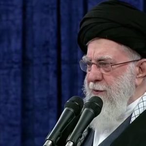 Η CIA παρακολουθούσε για μήνες τον Αλί Χαμενεΐ - Το φονικό χτύπημα ακριβείας στη σύσκεψη στο παλάτι