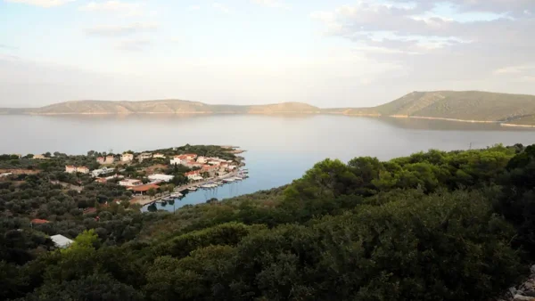 Αλόννησος: Ύμνοι από Guardian και Sun για το νησί των Σποράδων, «ιδανικό για χαλαρές διακοπές»