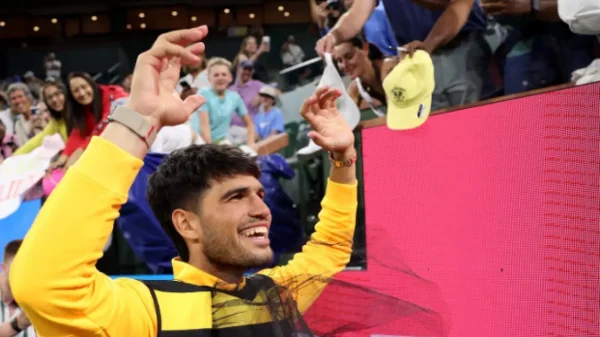 Κάρλος Αλκαράθ: Ντύθηκε... μέλισσα για να πανηγυρίσει την πρόκριση στα ημιτελικά του Indian Wells, βίντεο