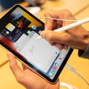 Apple: Το αναδιπλούμενο iPhone αποκτά οθόνη iPad