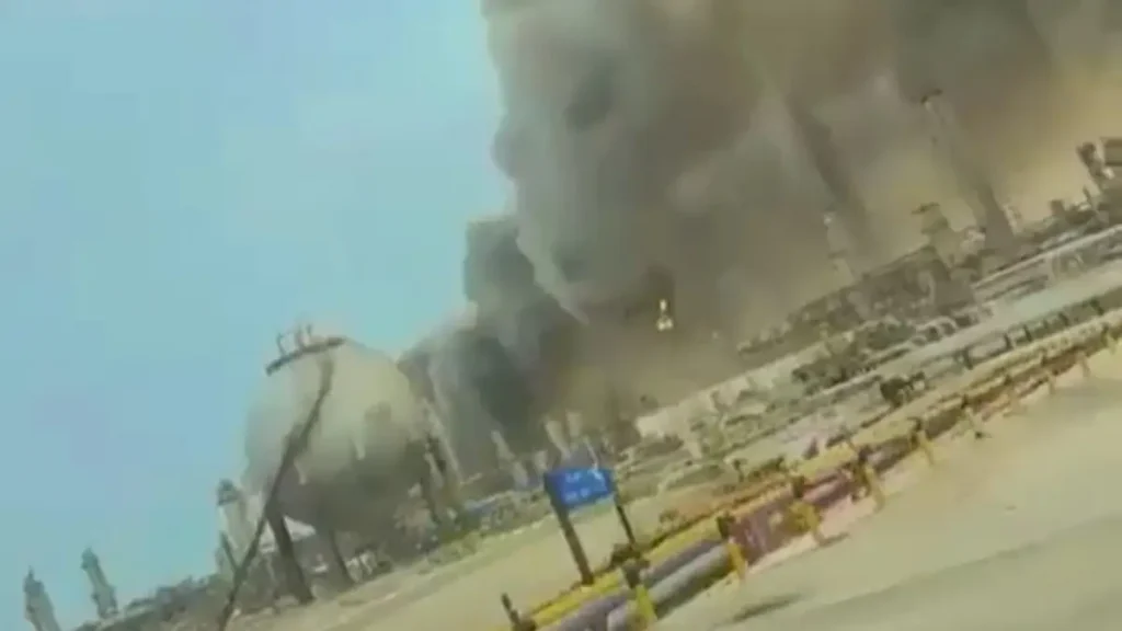 Σαουδική Αραβία: Το Ιράν χτύπησε τις πετρελαϊκές εγκαταστάσεις της Aramco