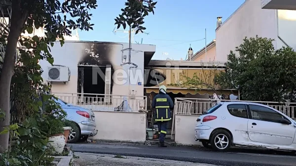 «Είδαμε μία γυναίκα να είναι μέσα στις φλόγες και το παιδί να φωνάζει» - Συγκλονιστικές μαρτυρίες για την διπλή τραγωδία - ΒΙΝΤΕΟ
