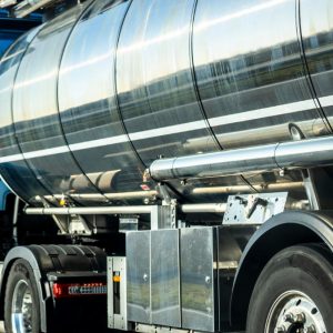 Εταιρεία μεταφοράς υγρών καυσίμων αναζητά οδηγό βυτιοφόρου