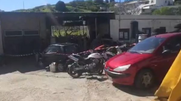 Συγκλονίζει η απολογία του 17χρονου πατροκτόνου στη Λέρο: Με τρυπούσε με κατσαβίδι και μου έκοψε το δάχτυλο με κλαρκ