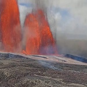 Πολύς κόσμος στα εγκαίνια του νέου Allwyn Play στη Λαμία