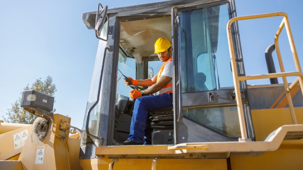 Ζητείται χειριστής μηχανημάτων έργου σε τεχνική εταιρεία της Φθιώτιδας