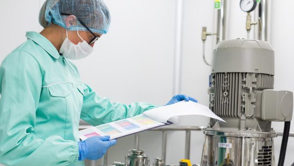 Η "ΧΕΛΛΑΦΑΡΜ ΑΕ" αναζητά χημικό ή χημικό μηχανικό