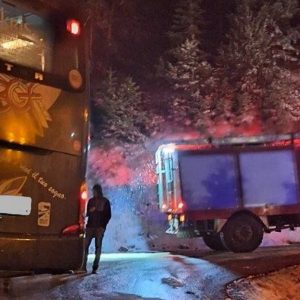 Αίσιο τέλος στην περιπέτεια μαθητών από την Ευρυτανία - Ακινητοποιήθηκε από το χιόνι το λεωφορείο τους (ΒΙΝΤΕΟ)