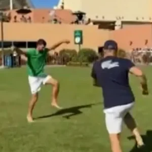 Ο Τζόκοβιτς κάνει προπόνηση και χορεύει συρτάκι (BINTEO)