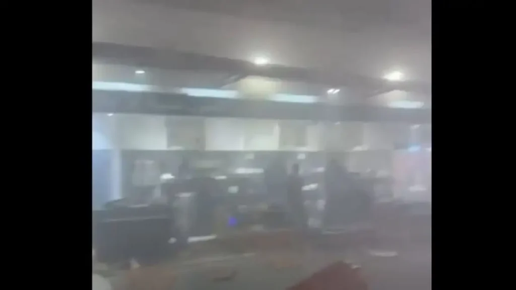 Το Ιράν επιτέθηκε με drone στο Διεθνές Αεροδρόμιο του Ντουμπάι – Αναφορές για τραυματίες