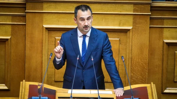 Παραιτήθηκε ο Αλέξης Χαρίτσης από πρόεδρος της Νέας Αριστεράς