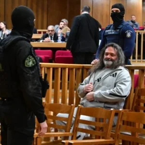 Αυλαία στην ιστορική δίκη της Χρυσής Αυγής - Ακόμα 4 στη φυλακή